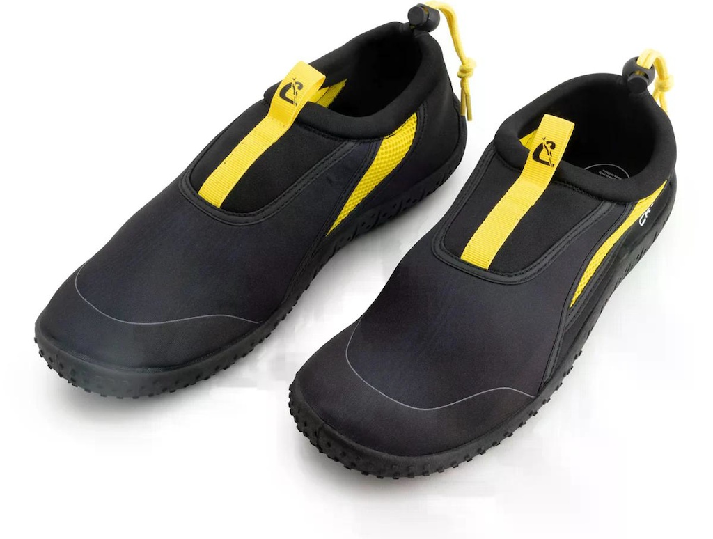 Footwear_Coco_Black_Yellow_1_WEB_cbaa8547-315c-4b8c-b76f-5a5e42ddc7e2